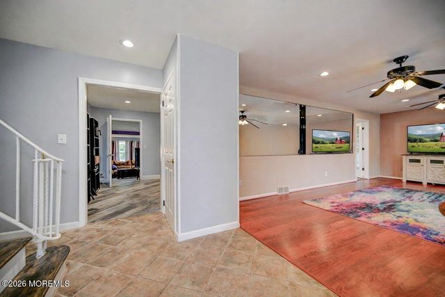 6 Meadowbrook Drive, Howell, NJ 07731