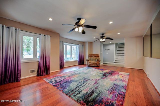 6 Meadowbrook Drive, Howell, NJ 07731