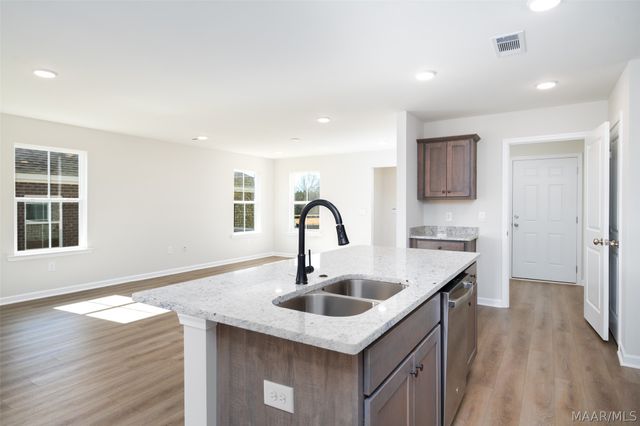 27 Coolidge Drive, Wetumpka, AL 36092