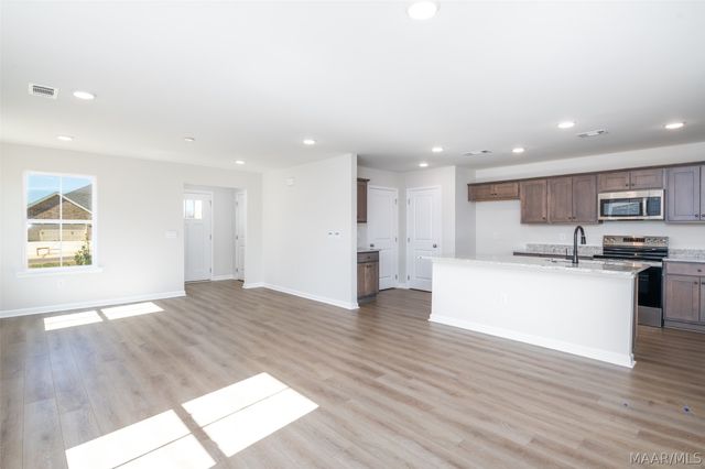 27 Coolidge Drive, Wetumpka, AL 36092