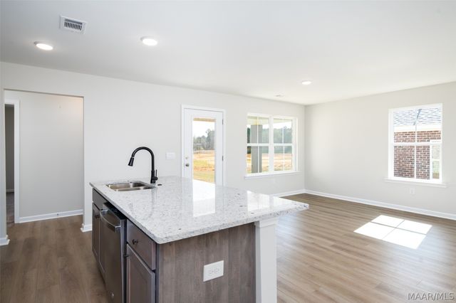 27 Coolidge Drive, Wetumpka, AL 36092