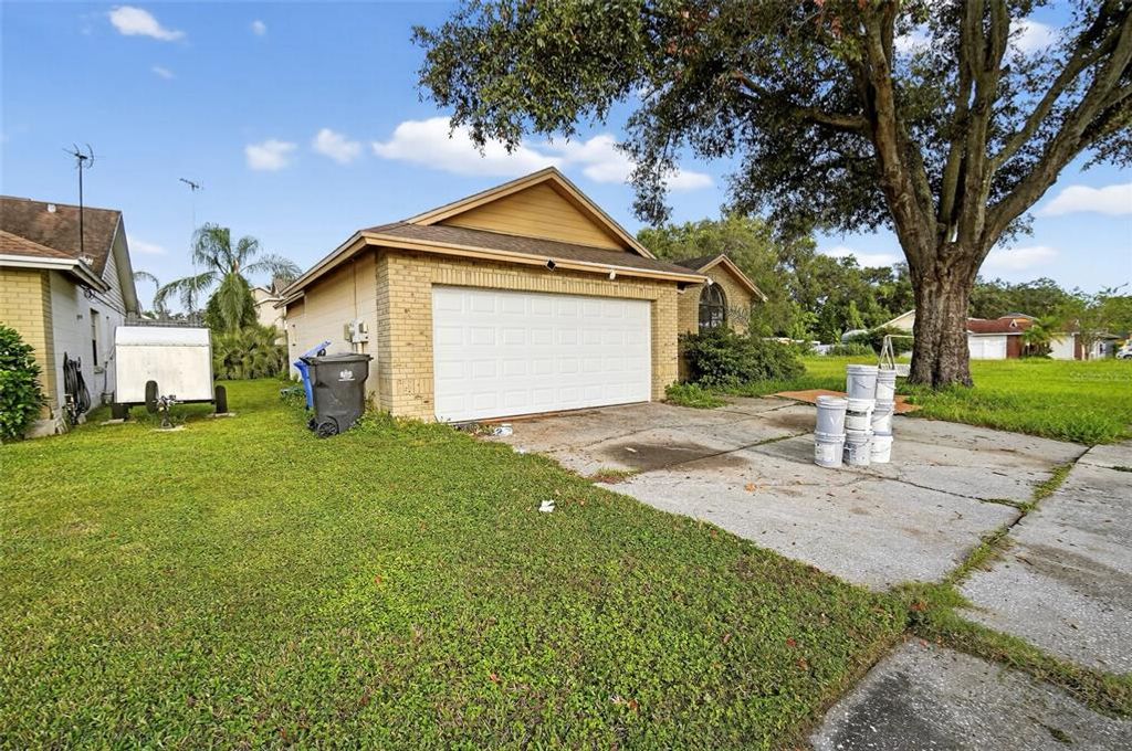 12728 DUNHILL DRIVE, Tampa, FL 33624