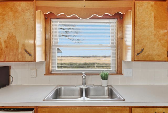 24243 S Highway 2, Vinita, OK 74301