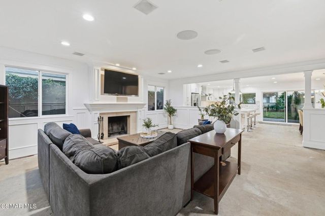 6240 Tamarind Street, Oak Park, CA 91377