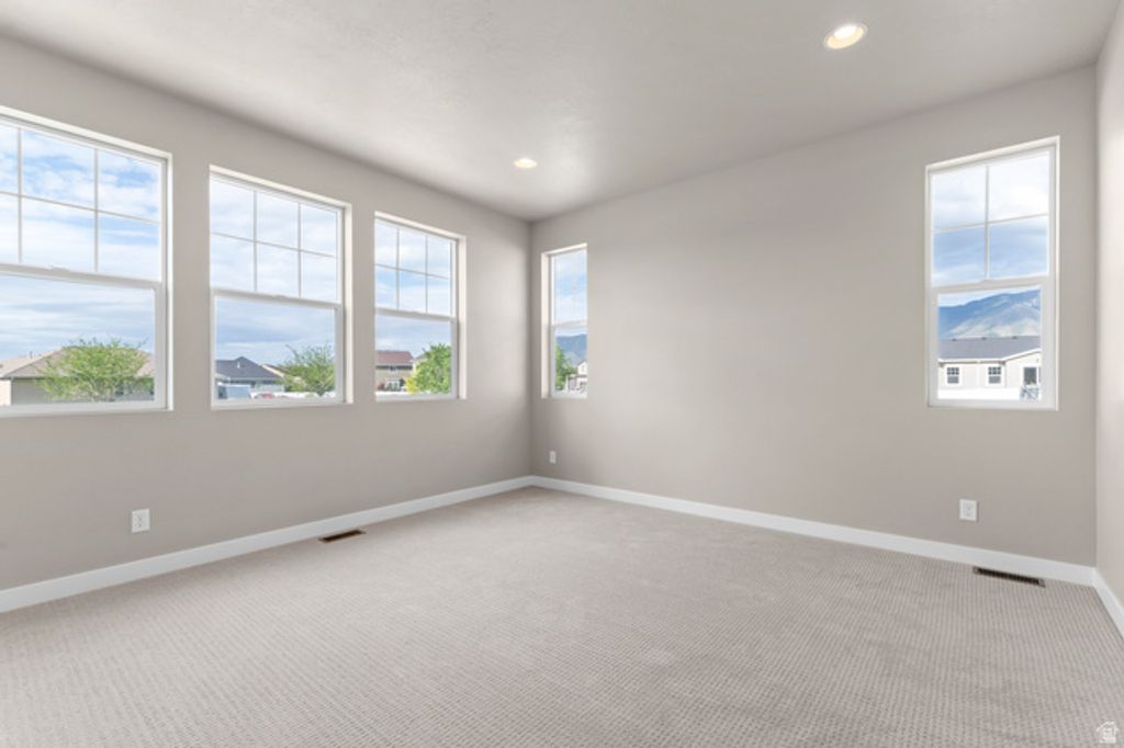 Image 19 of property listing at 590 W JUNEGRASS LN, Stansbury Park, UT 84074