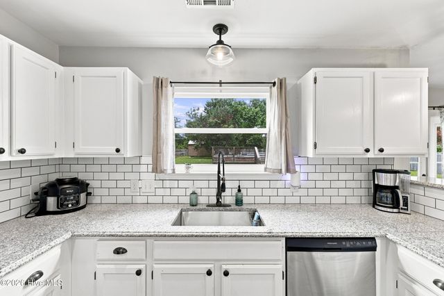 204 Eagle Creek Road, Moyock, NC 27958