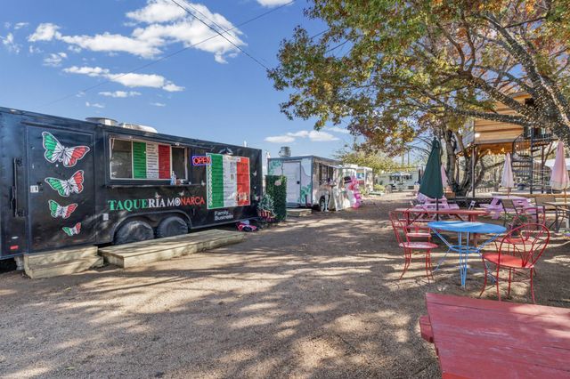 7116 Silver Star LN 75, Austin, TX 78744