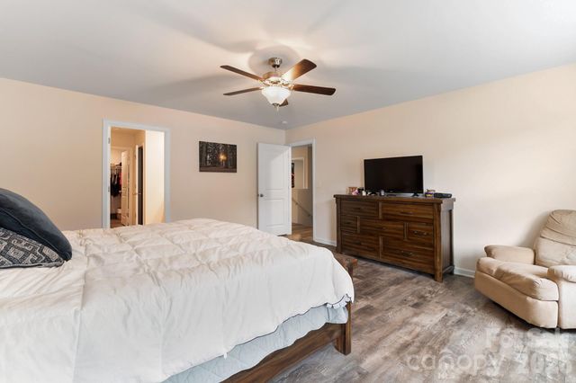 2859 Sherrills Stream Drive, Sherrills Ford, NC 28673