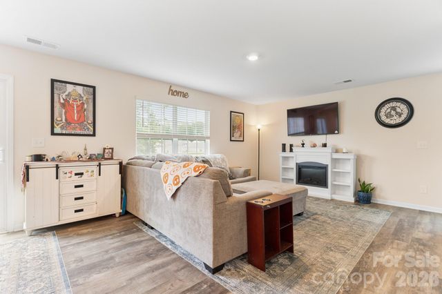 2859 Sherrills Stream Drive, Sherrills Ford, NC 28673