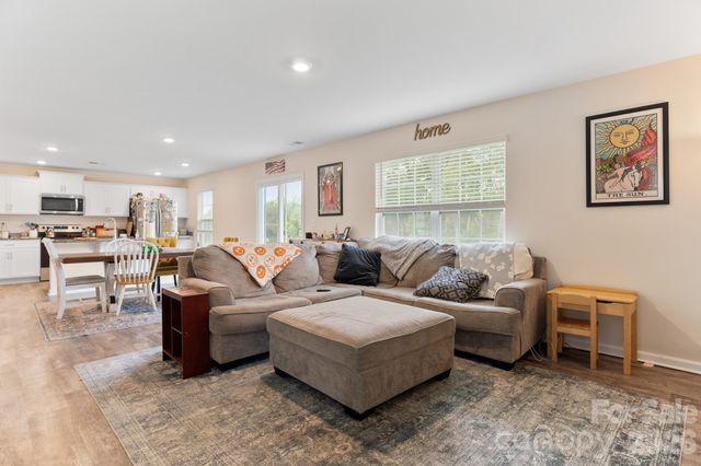 2859 Sherrills Stream Drive, Sherrills Ford, NC 28673