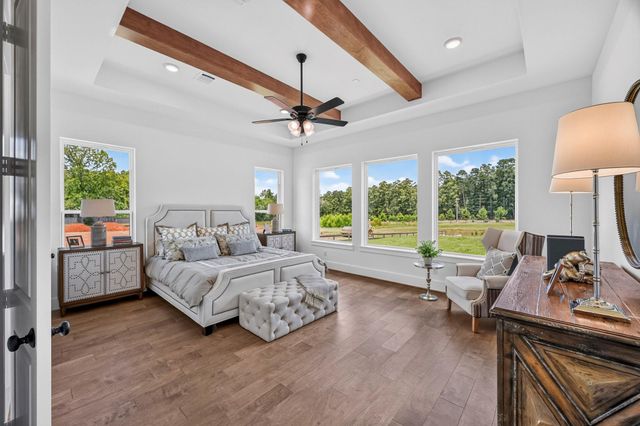104 Bentwood Meadow Lane, Montgomery, TX 77356
