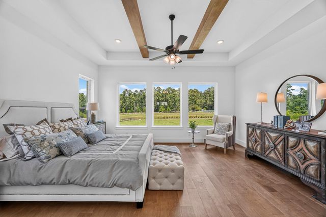 104 Bentwood Meadow Lane, Montgomery, TX 77356
