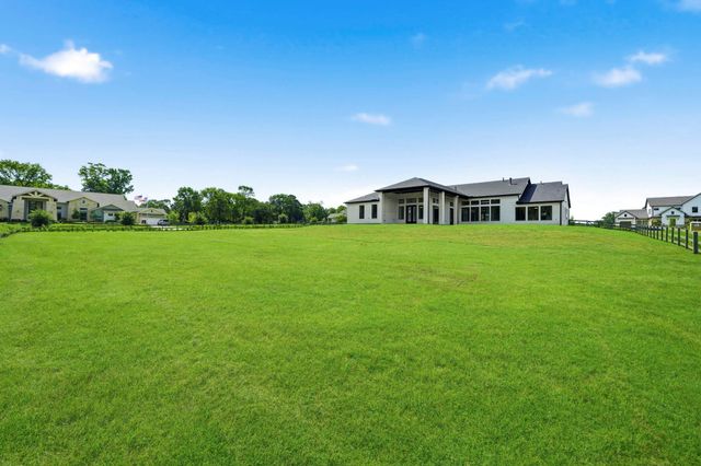 104 Bentwood Meadow Lane, Montgomery, TX 77356
