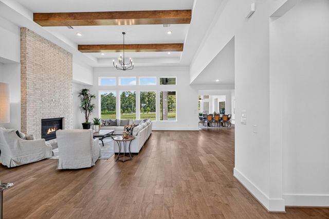 104 Bentwood Meadow Lane, Montgomery, TX 77356