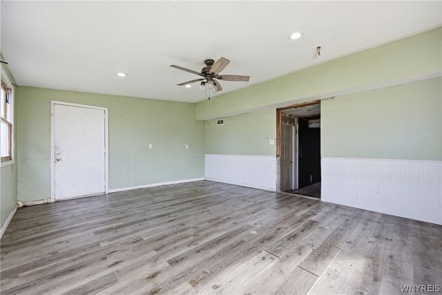 6954 Academy Lane, Lockport Town, NY 14094