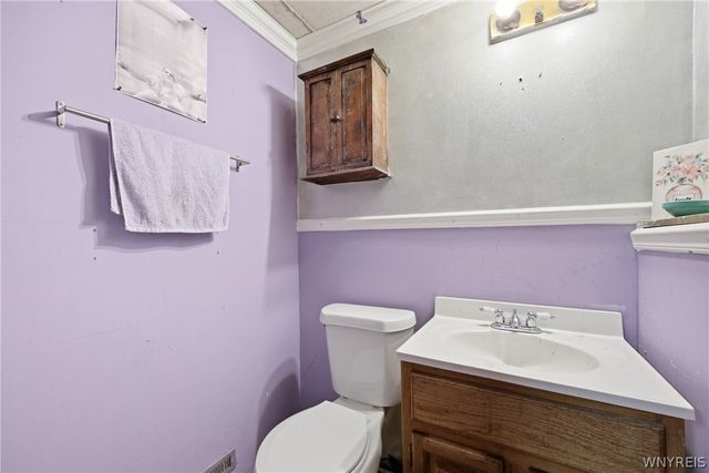 6954 Academy Lane, Lockport Town, NY 14094