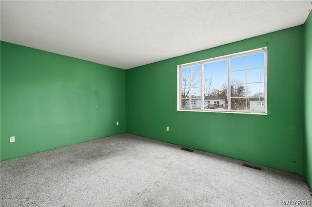 6954 Academy Lane, Lockport Town, NY 14094