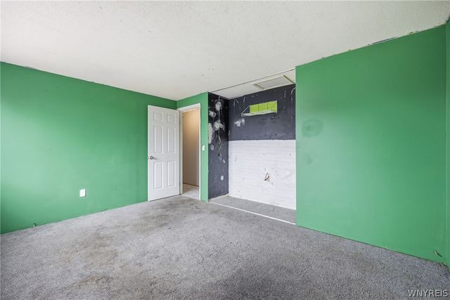 6954 Academy Lane, Lockport Town, NY 14094