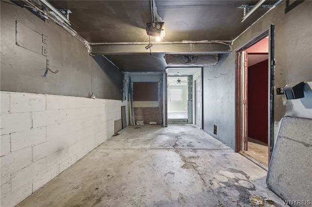 6954 Academy Lane, Lockport Town, NY 14094