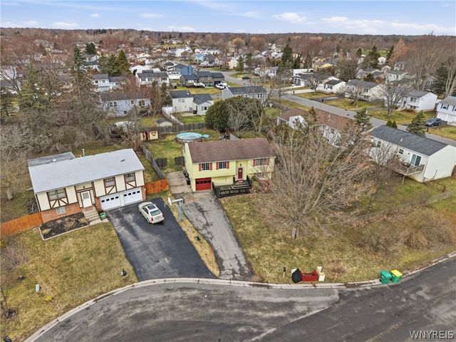 6954 Academy Lane, Lockport Town, NY 14094