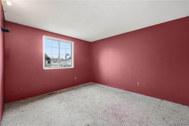 6954 Academy Lane, Lockport Town, NY 14094