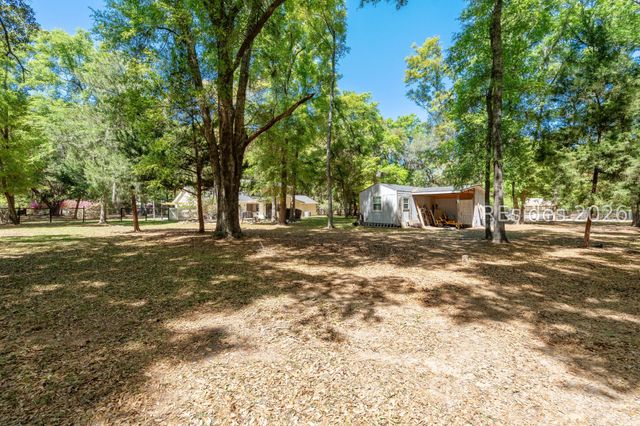 32 W Cedar Rd, St Helena Island, SC 29920