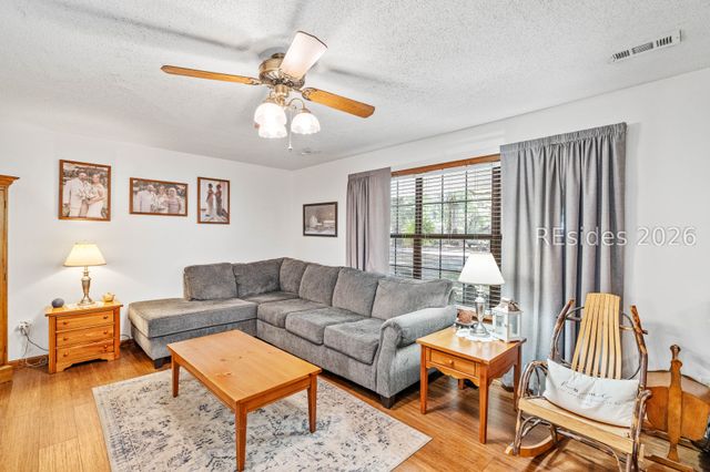 32 W Cedar Rd, St Helena Island, SC 29920