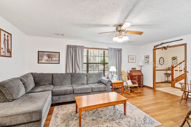 32 W Cedar Rd, St Helena Island, SC 29920