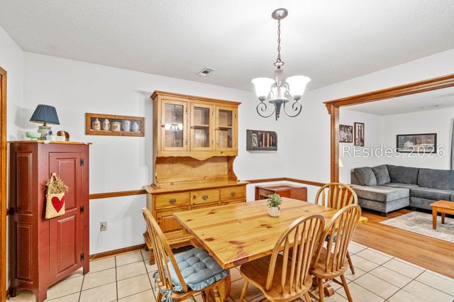 32 W Cedar Rd, St Helena Island, SC 29920