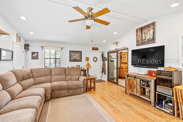 32 W Cedar Rd, St Helena Island, SC 29920
