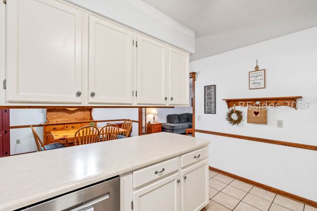 32 W Cedar Rd, St Helena Island, SC 29920