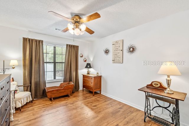 32 W Cedar Rd, St Helena Island, SC 29920