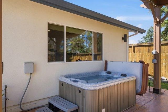 17881 Los Alamos Drive, Saratoga, CA 95070