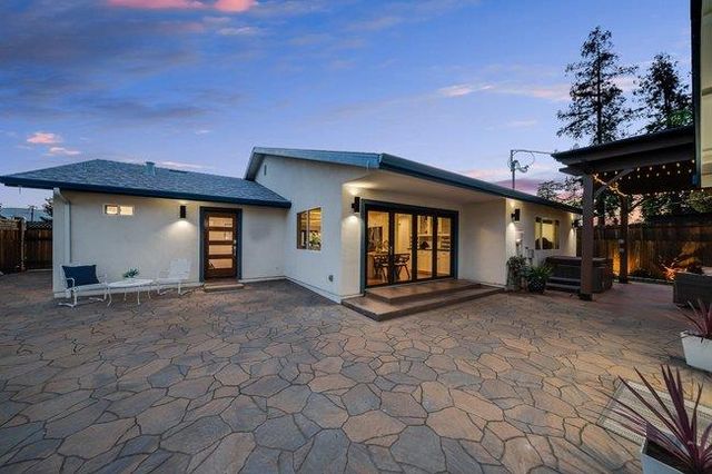 17881 Los Alamos Drive, Saratoga, CA 95070