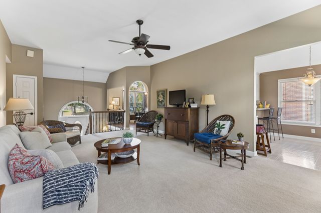 5553 Peninsula Park Lndg, Hermitage, TN 37076