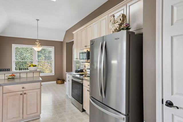 5553 Peninsula Park Lndg, Hermitage, TN 37076