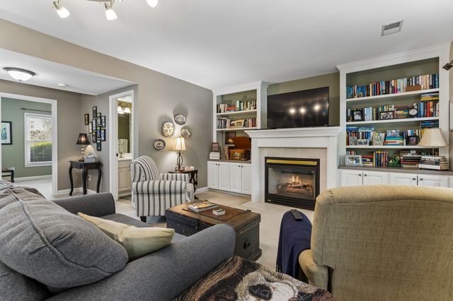 5553 Peninsula Park Lndg, Hermitage, TN 37076