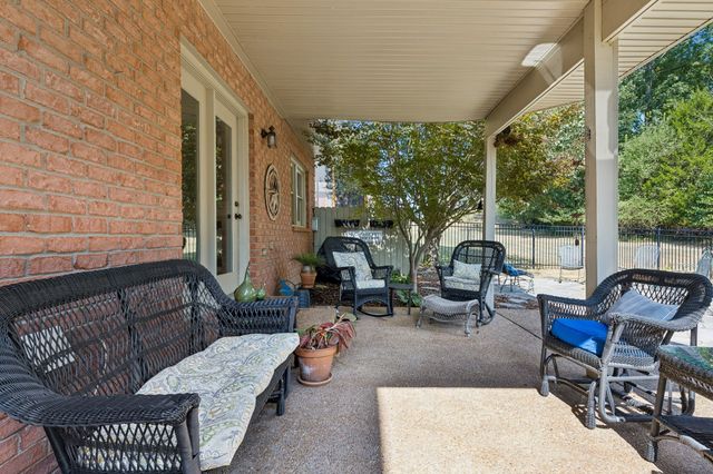 5553 Peninsula Park Lndg, Hermitage, TN 37076