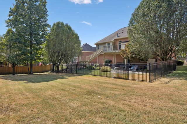 5553 Peninsula Park Lndg, Hermitage, TN 37076