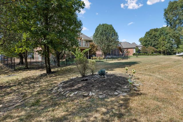 5553 Peninsula Park Lndg, Hermitage, TN 37076
