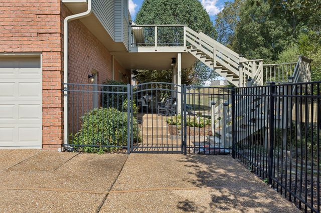 5553 Peninsula Park Lndg, Hermitage, TN 37076