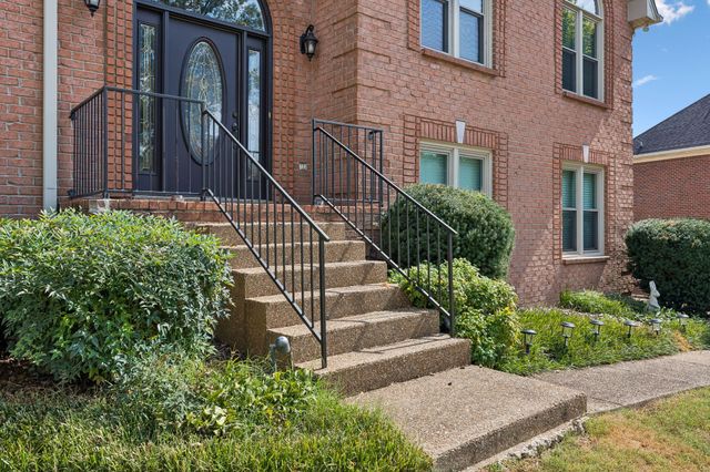 5553 Peninsula Park Lndg, Hermitage, TN 37076