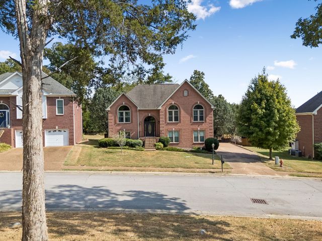 5553 Peninsula Park Lndg, Hermitage, TN 37076