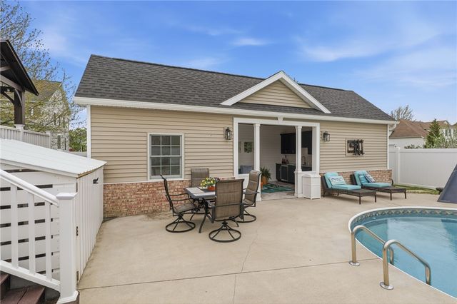 100 Triple Diamond, Penfield, NY 14580