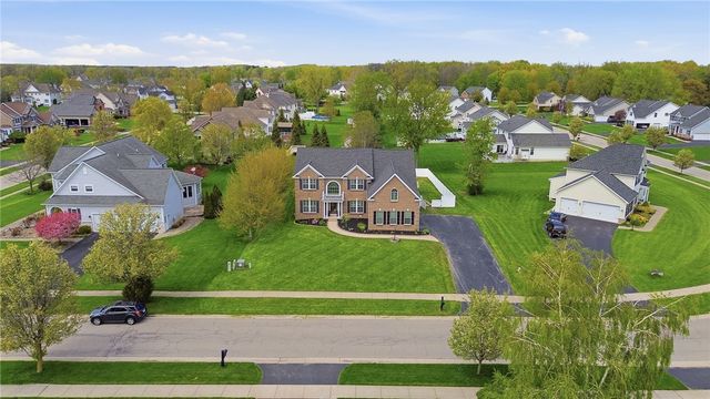 100 Triple Diamond, Penfield, NY 14580