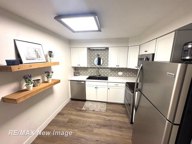 102 Provincial Court 40, Saginaw, MI 48638