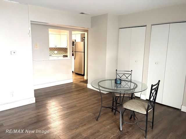 102 Provincial Court 40, Saginaw, MI 48638