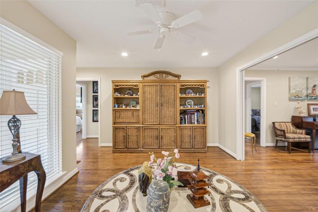11230 Huggins Drive, Houston, TX 77035