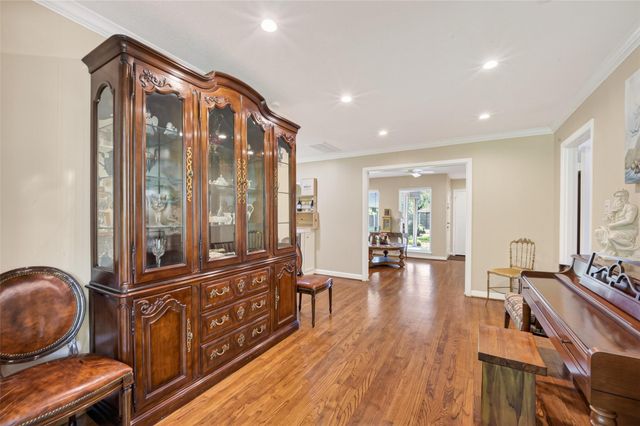 11230 Huggins Drive, Houston, TX 77035