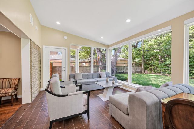 11230 Huggins Drive, Houston, TX 77035